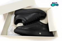 Cargar imagen en el visor de la galería, Alexander McQueen Black