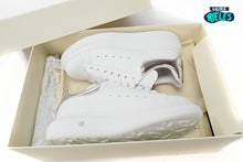 Cargar imagen en el visor de la galería, Alexander McQueen Metallic