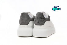 Cargar imagen en el visor de la galería, Alexander McQueen Oversized Grey Iron