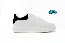 Cargar imagen en el visor de la galería, Alexander McQueen Oversized Black