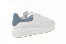 Cargar imagen en el visor de la galería, Alexander McQueen Oversized Dream Blue