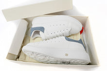 Cargar imagen en el visor de la galería, Alexander McQueen Oversized Dream Blue