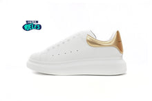 Cargar imagen en el visor de la galería, Alexander McQueen Gold