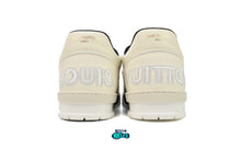 Cargar imagen en el visor de la galería, Louis Vuitton LV Trainer Monogram Flower Black Beige