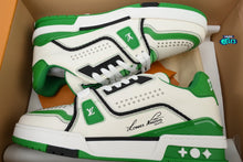 Cargar imagen en el visor de la galería, Louis Vuitton LV Trainer White Green