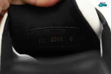 Cargar imagen en el visor de la galería, Louis Vuitton LV Trainer White Red Black