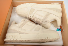 Cargar imagen en el visor de la galería, Louis Vuitton LV Trainer Triple Beige