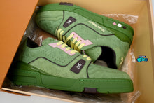 Cargar imagen en el visor de la galería, Louis Vuitton LV Trainer Monogram Green