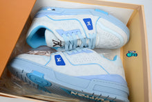 Cargar imagen en el visor de la galería, Louis Vuitton LV Trainer Monogram Light Blue