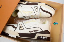 Cargar imagen en el visor de la galería, Louis Vuitton LV Trainer Monogram Light Blue