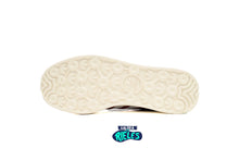 Cargar imagen en el visor de la galería, adidas Gazelle Bold Red Cloud White