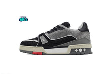Cargar imagen en el visor de la galería, Louis Vuitton LV Trainer Black Grey Crystal