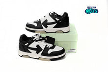 Cargar imagen en el visor de la galería, OFF-WHITE Out Of Office "000" Low Tops White Black