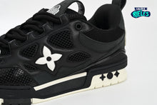 Cargar imagen en el visor de la galería, Louis Vuitton LV Skate Sneaker Black White