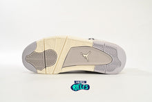 Cargar imagen en el visor de la galería, Jordan 4 Retro Frozen Moments