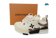 Cargar imagen en el visor de la galería, Louis Vuitton LV Skate Sneaker Brown