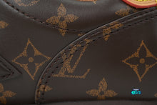 Cargar imagen en el visor de la galería, Louis Vuitton LV Buttersoft Monogram