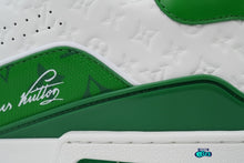 Cargar imagen en el visor de la galería, Louis Vuitton Trainer #54 Signature Green