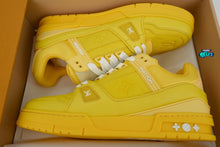 Cargar imagen en el visor de la galería, Louis Vuitton LV Trainer Yellow Embossed