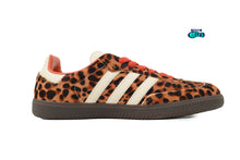 Cargar imagen en el visor de la galería, Adidas Samba Preloved Red Leopard
