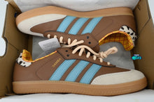 Cargar imagen en el visor de la galería, Adidas Samba Toy Story Woody