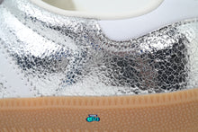 Cargar imagen en el visor de la galería, Adidas Samba Silver Metallic Cracked Leather