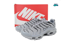 Cargar imagen en el visor de la galería, Nike Air Max Plus Grey