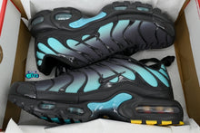 Cargar imagen en el visor de la galería, Nike Air Max Plus Black Dusty