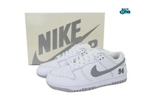 Cargar imagen en el visor de la galería, Nike SB Dunk x Supreme “94” White Metallic Silver