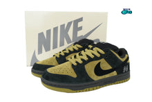 Cargar imagen en el visor de la galería, Nike SB Dunk x Supreme “94” Camper Green