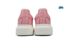 Cargar imagen en el visor de la galería, Alexander McQueen Oversized Retro Pink