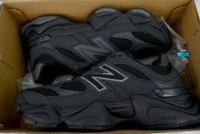 Cargar imagen en el visor de la galería, New Balance 9060 Black Cement