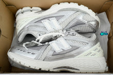 Cargar imagen en el visor de la galería, New Balance 1906R White Team Royal