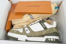 Cargar imagen en el visor de la galería, Louis Vuitton Trainer Denim Monogram Olive