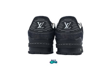 Cargar imagen en el visor de la galería, Louis Vuitton Trainer Black Monogram Denim