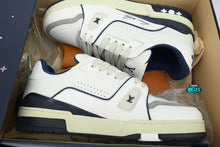 Cargar imagen en el visor de la galería, Louis Vuitton Trainer White Blue