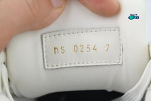 Cargar imagen en el visor de la galería, Louis Vuitton Trainer Monogram Denim Grey