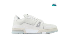 Cargar imagen en el visor de la galería, Louis Vuitton Trainer White Signature