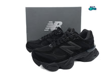 Cargar imagen en el visor de la galería, New Balance 9060 Triple Black Suede