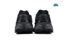 Cargar imagen en el visor de la galería, New Balance 9060 Triple Black Leather