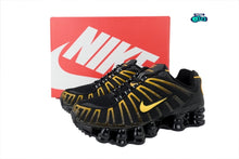 Cargar imagen en el visor de la galería, Nike Shox TL Black University Gold