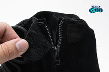 Cargar imagen en el visor de la galería, Adidas Yeezy Boost 750 Triple Black