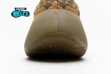 Cargar imagen en el visor de la galería, Yeezy Boost 380 'Blue Oat Non-Reflective Y Reflective'