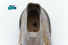 Cargar imagen en el visor de la galería, Yeezy Boost 380 'Pepper Non-Reflective y Reflective'