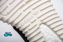Cargar imagen en el visor de la galería, Yeezy Boost 350 'Turtle Dove'