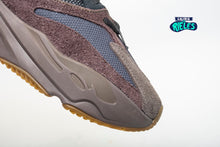 Cargar imagen en el visor de la galería, Yeezy Boost 700 'Mauve'