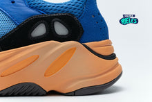 Cargar imagen en el visor de la galería, Yeezy Boost 700 'Bright Blue'