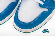 Cargar imagen en el visor de la galería, Off-White x Air Jordan 1 Retro High OG 'UNC'