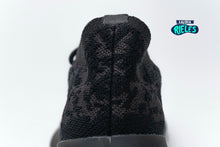 Cargar imagen en el visor de la galería, Yeezy Boost 380 'Onyx Non-Reflective y Reflective'
