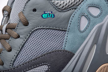 Cargar imagen en el visor de la galería, Yeezy Boost 700 'Teal Blue'